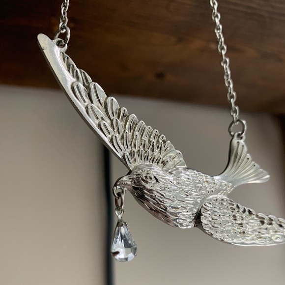 Silver bird necklace - Picture 2 of 4